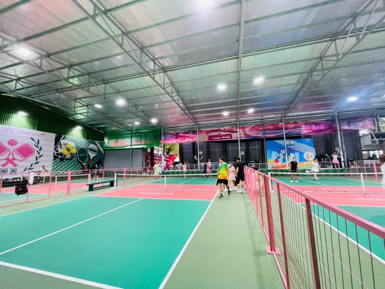 Cảnh Hồ Pickleball